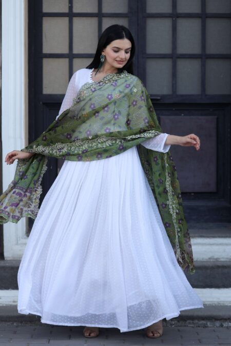 Elegant Green Georgette Gown With Organza Dupatta ? Designer Kalamkari & Leheriya Print Ensemble | Krishty Kala Studios